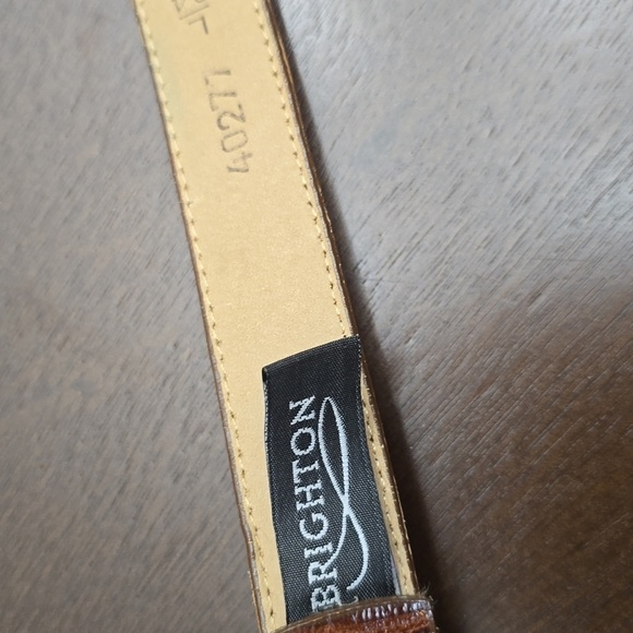 BRIGHTON Tan Leather Strap Heart Siler Sz L 34 - Picture 3 of 3